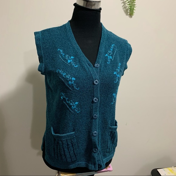 Lavena Anthropologie Sweater And Matching Vest - Picture 2 of 15